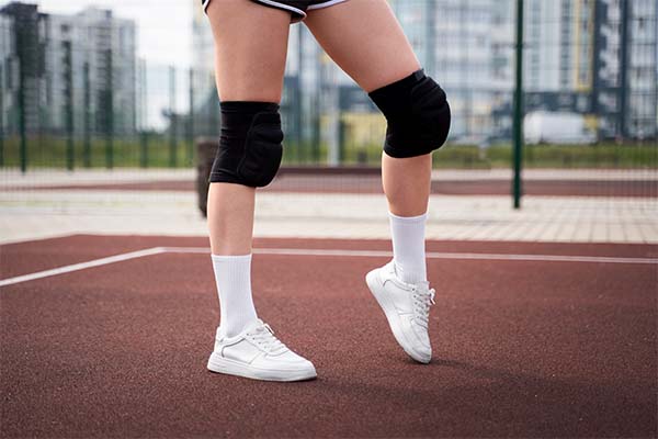 Football knee pad