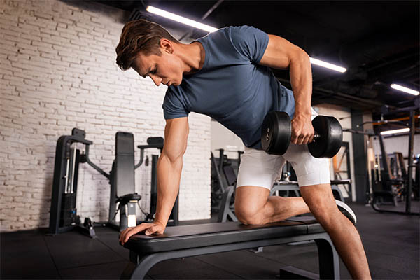 fit man training for bodybuilding